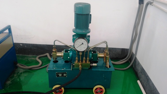 电动试压泵4D-SY立式
